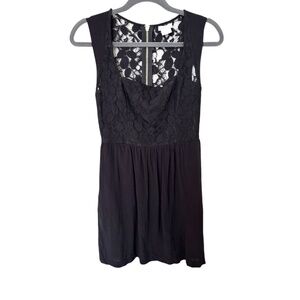 Reform Dress Sleeveless with Lace on Front and Back Size 0